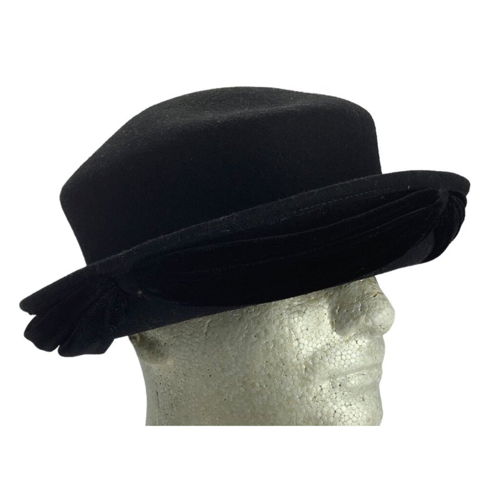 Vtg TreESSe 100% Wool Felt Cloche Hat Black Made in Italy